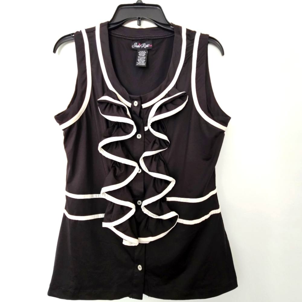 Suzie Rose Black and White Ruffle Sleeveless Blouse, Size XL. NWOT